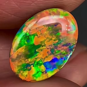 3.96 Cts Lightning Ridge Black Crystal Opal: Natural Gemstone Cabochon
