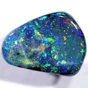 4.5 ct Winton Boulder Opal Cabochon: Natural Gemstone Supply