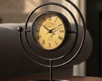 Reloj de mesa metálico: Reloj de escritorio silencioso sin tictac