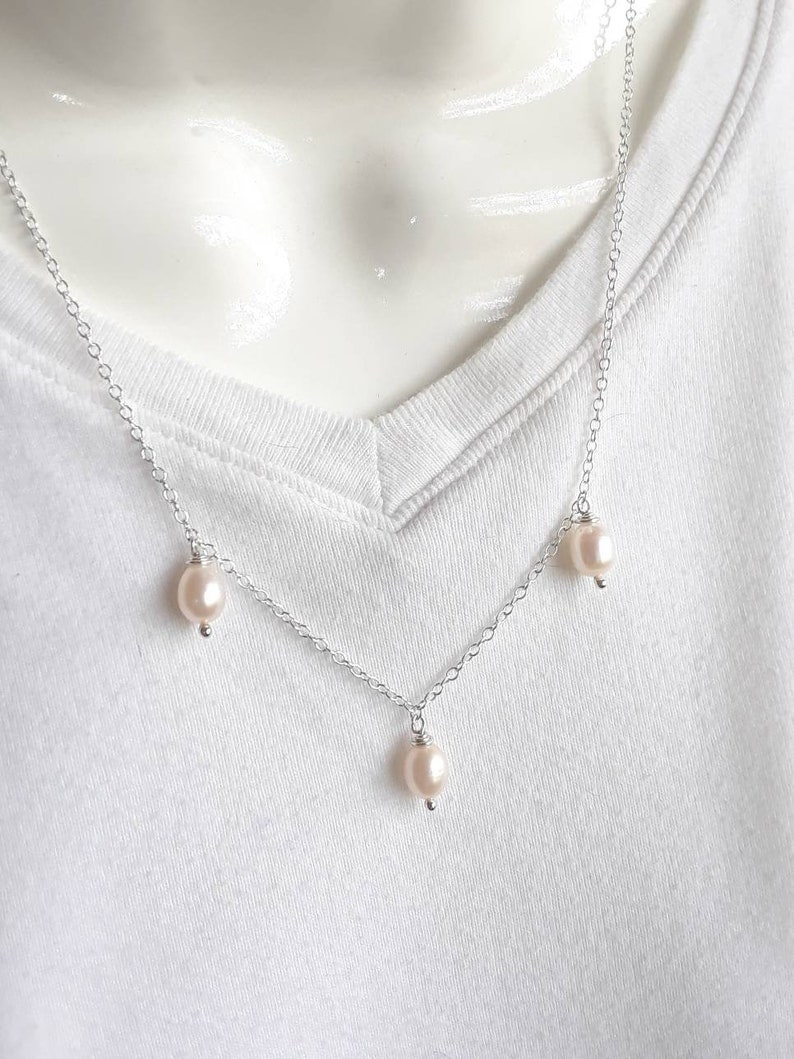Freshwater pearl and sterling silver 18 inch cable chain necklace