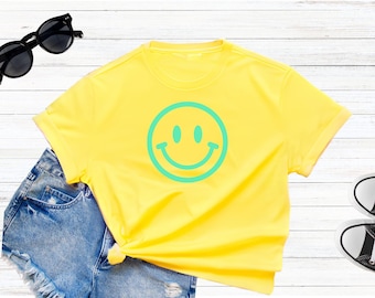 Smiley Face T shirt, retro girls shirt boho chic girls shirt, Cute natural girls shirt