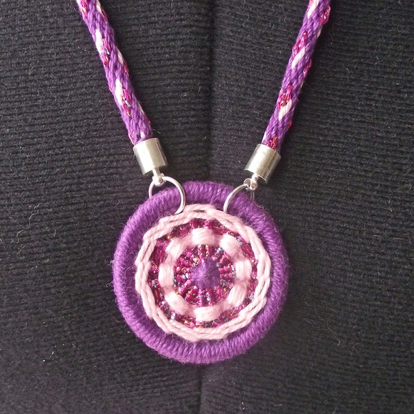 Bouton Dorset & collier tressé Kumihimo, fait main à partir de fil rose, violet et brillant et bague en laiton, cadeau fête des mères, livraison gratuite au Royaume-Uni !