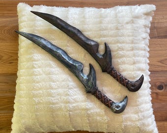 Skyrim inspired Orcish Dagger | life-size realistic 3D-printed dagger | con-ready cosplay prop | display decor