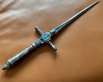 Dark Souls inspired Aquamarine Dagger | life-size realistic 3D-printed dagger | con-ready cosplay prop | display decor