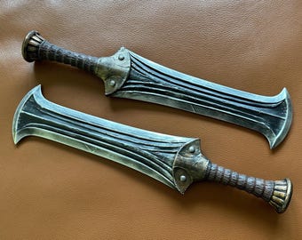 Dragon's Dogma inspired Snagdagger | life-size realistic 3D-printed dagger | con-ready cosplay prop | display decor