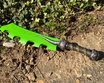 Fable inspired Cutlass Blutane Cleaver | life-size realistic 3D-printed dagger | con-ready cosplay prop | display decor