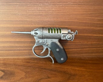 Men in Black inspired Noisy Cricket | life-size realistic 3D-printed gun | con-ready cosplay prop | display decor