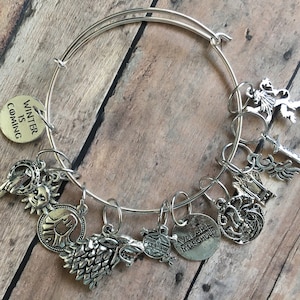 Game of Thrones/House of Dragons Stitch Marker Bracelet, set of 12 knitting or crochet markers