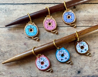 Donut cat knitting stitch markers - set of 6 for your knit project bag