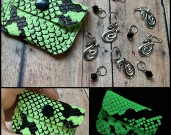 Glow-in-the-dark Snakeskin Stitch Marker Pouch, set of 10 markers for your knitting project bag