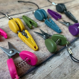 Scissors - yarn snips for knitting, crochet, & embroidery!