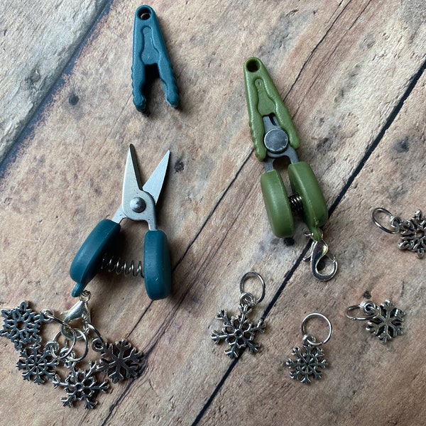 Snowflake Mini Scissor/Stitch Marker Set