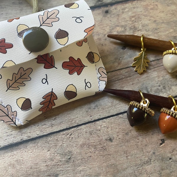 Acorn & Oak Leaf stitch marker set in vinyl pouch, set of 4 markers for your knitting project bag