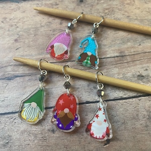 Garden gnome stitch markers for knitting, set of 5 gnomes for your knit project bag