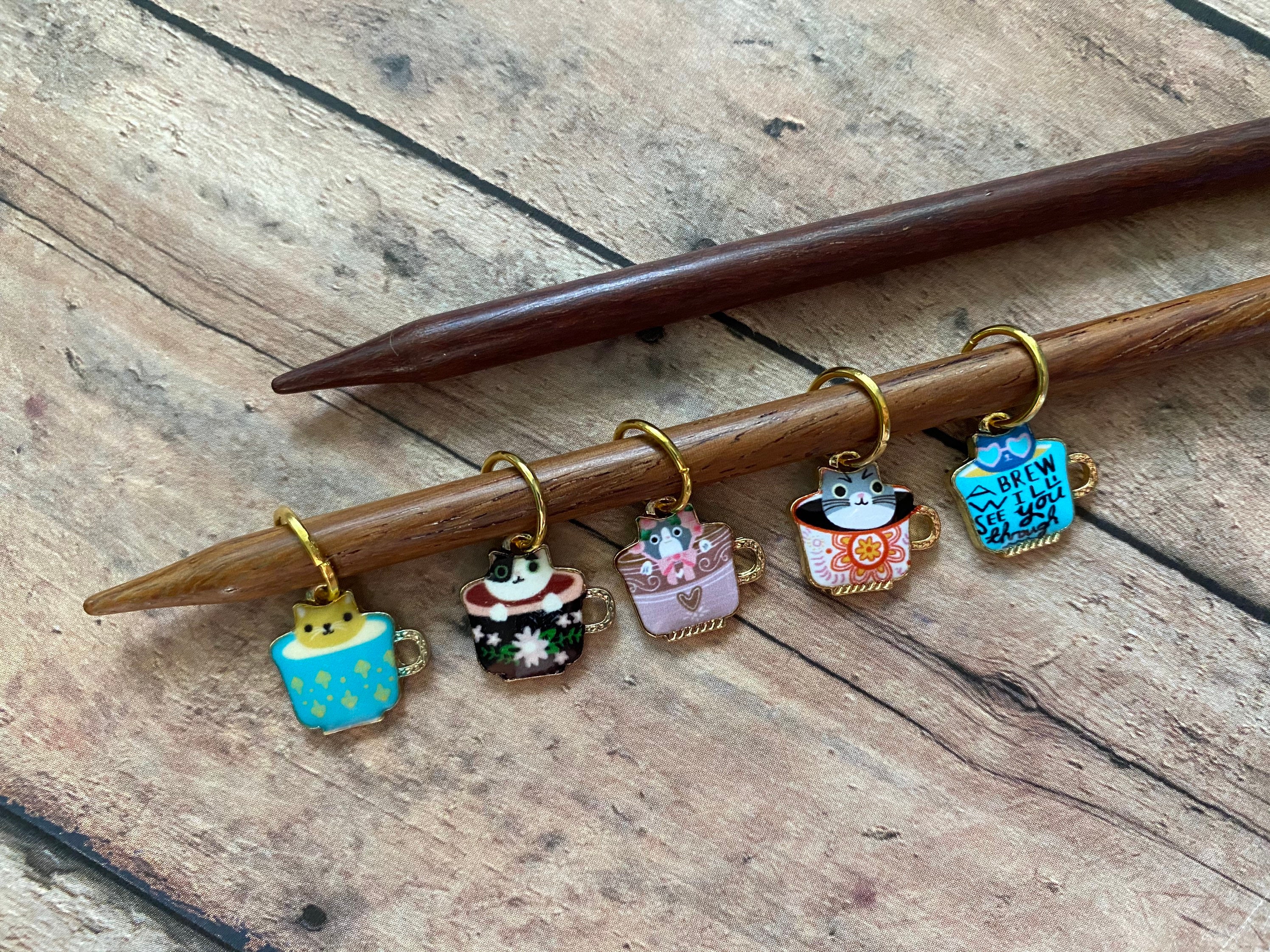 Colorful Knitting Stitch Markers, 5 ceramic Spring colors charms Crochet  Yarn by BlueRoomPottery