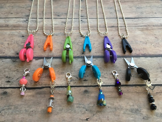 Scissor/Stitch Marker Necklace - Removable knitting crochet marker & travel/plane thread snips!