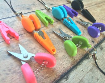 Razor sharp miniature scissors - great for plane travel/yarn/thread/embroidery/knitting/crochet!