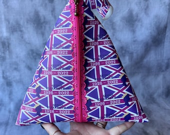 Triangle Bag - Queen Elizabeth II