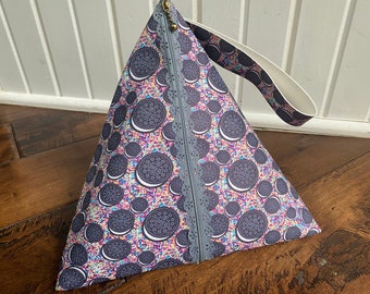 Triangle Bag - Oreos
