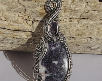 Lepidolite and Amethyst silver wire pendant. Wire wrapped pendant, gemstone pendant,lepidolite pendant,wire wrapped jewelry,crystal necklace