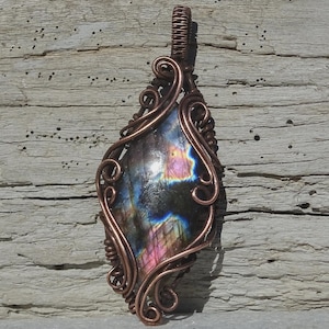 Labradorite copper wire pendant. Wire wrapped pendant, Labradorite pendant, Wire wrapped jewelry, labradorite necklace, unique jewelry,elven