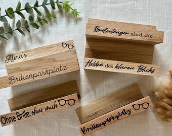 Brillenhalter aus Holz – Brillenständer mit Spruch – “Brillenparkplatz” – Brillenablage – Geschenk für Brillenträger – Handmade