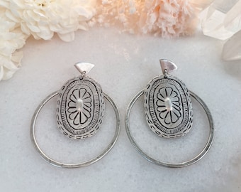 Hammered Silver Whimsical Earrings, Ethnic Silver Open Circle Earrings, Hypoallergenic Hoop Flower Earrings, Unique Boho Jewelry