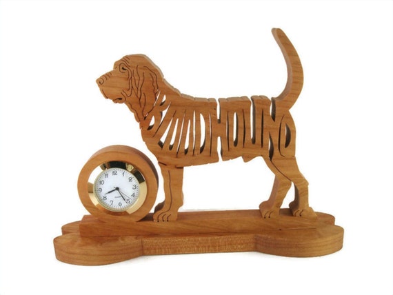 Bloodhound Quartz Desk Clock Handcrafted From Cherry Wood
