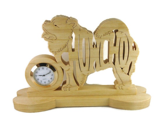 Chow Chow Quartz Desk Clock Handcrafted From Poplar by KevsKrafts