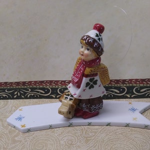 Villeroy & Boch Ornament, Scandinavia Children, Girl With Pig in