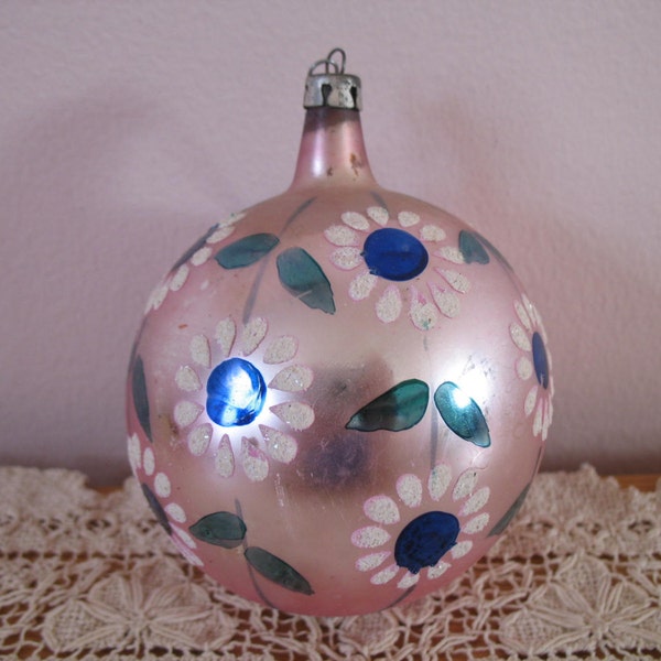 Vintage 1940's Christmas Ornament, Pink Glass Glitter with Daisies