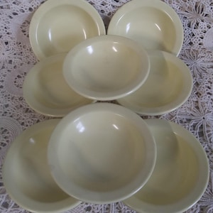 Vintage Lot of 8 Boontonware 5301-5 Bowls Melamine Yellow