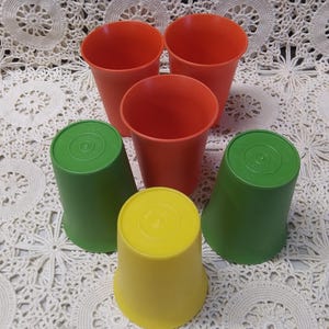 Vintage Tupperware, 6 Juice Cup Set