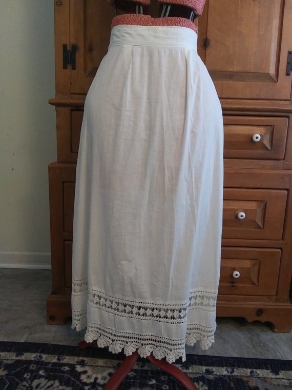 Vintage 1900's Edwardian Slip, Skirt, great lace - image 1