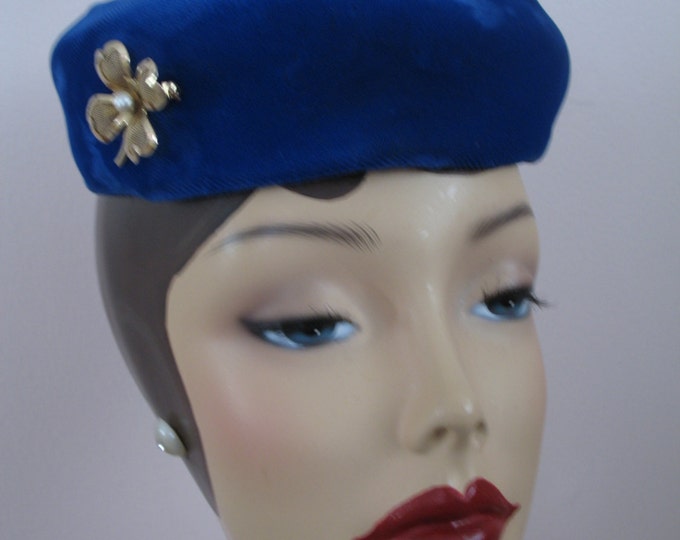 1950'S Pillbox Hatblue Velvet With Coro Clover Pin Etsy