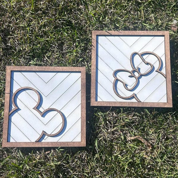Minimalist Mouse Silhouette Decorative Sign