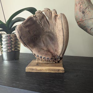 Baseball Glove Display – Custom Stand & Personalization Options | Sports Memorabilia Decor