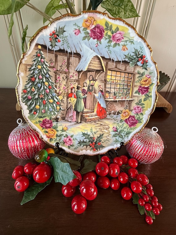 Royal Albert Christmas Carol Singers Plate – 1991 Collector Holiday Plate by Fred Errill – Bone China England