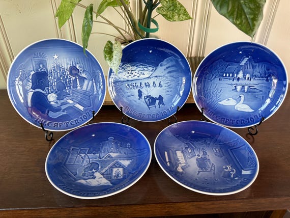Set of 5 Bing & Grondahl Copenhagen Porcelain Christmas Plates 1971–1979