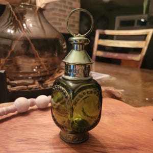 Vintage Avon 5 FL oz. Whale Oil Lantern Tai Winds After Shave Green Glass Antique Bottle. 1970s