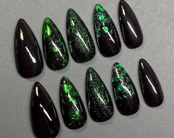Emerald Green And Black Press On Nails | Fall Press On Nails |  Halloween Press Ons | Black And Green Sparkly Press Ons | Dark Glam Nails