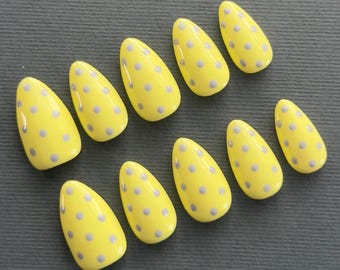 Yellow Polka Dot Nails | Lemon Drop Nails | Yellow And Gray Nails | Yellow Nails | Lemon Drop Martini Nails | Summer Nails | Spring Nails