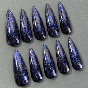 Blue Aurora Flake Press On Nails | Blue Violet Shimmer Nails | Galaxy Nails | Fall Nails | Winter Nails | Cosmic Press Ons | Blue Black Nail