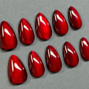 Red Cat Eye Press Ons | Red Glass Nails | Black & Red Nails | Reusable Press Ons | Fall Nails | Winter Nails | Christmas Nails