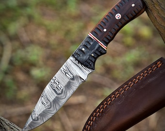 Handmade Damascus Steel Hunting Knife: Exotic Wood Handle, Leather Sheath