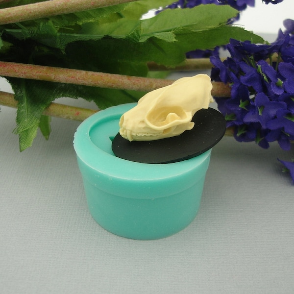 Silicone Mold  Bat Skull  Cameo Jewelry Making Resin Polymer Clay.