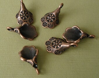 10pcs- Antique Copper Flower Pendant 19x12mm.   .