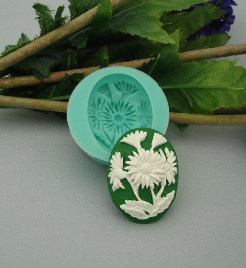 Jewelry Polymer Clay. Resin Silicon Mold  White Flower Flexible  for Crafts Scrapbooking