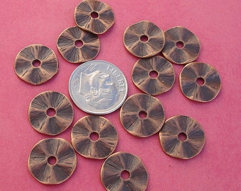 10pcs-Pendant, Charm Connector Wavy Round  Antiqued Copper  13mm.