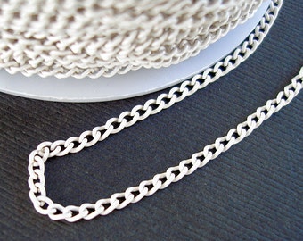 White Electroplated  Twist  Curbe Chain Colored Chain-15 ft.